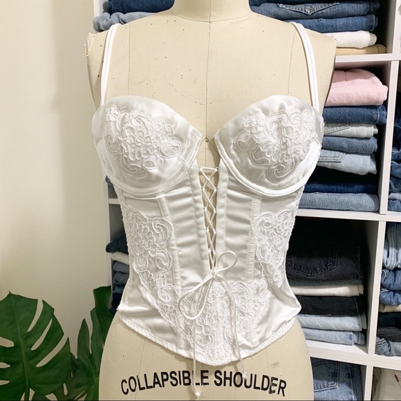SOLD🌹Vtg Christian Dior Silky White Bustier 36B🌹 - Picture 2 of 6